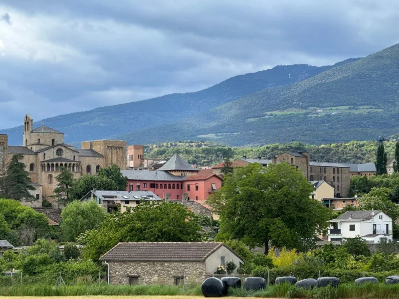 El Camino Aragonés: historia, arte románico y la soledad de los Pirineos en una ruta que el peregrino moderno todavía no ha descubierto