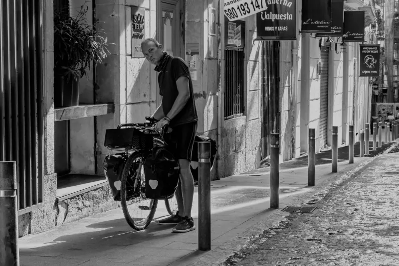 Peregrinar en bicicleta por el Camino de Santiago: guía completa para llegar a la Catedral pedaleando con cabeza y sin dejar el alma en los puertos